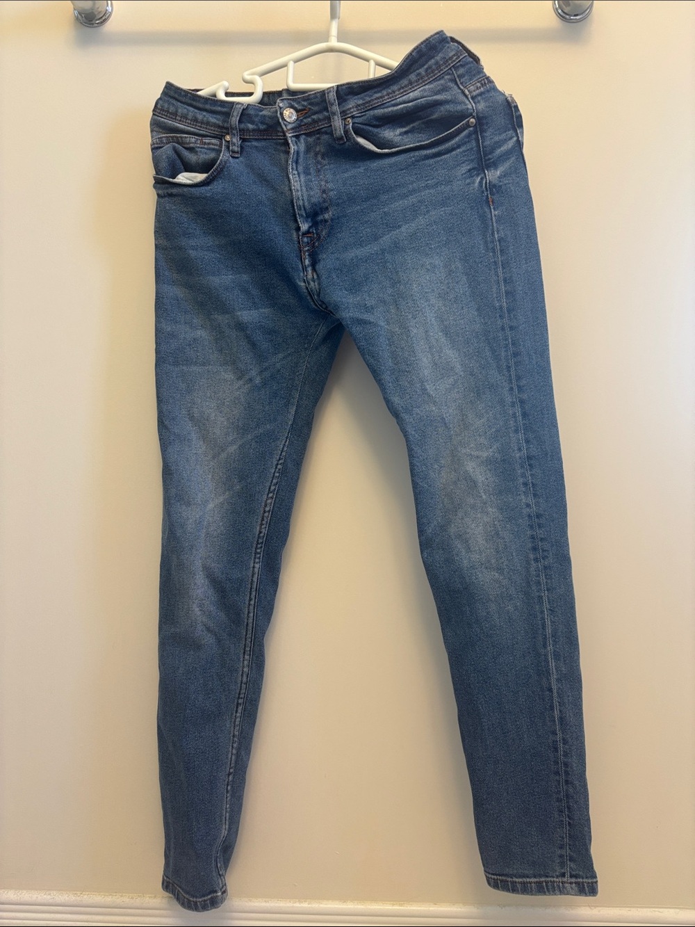Zara Men's Skinny Jeans in Medium Blue Wash